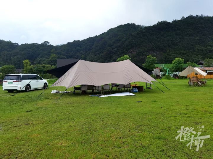 大草坪.jpg