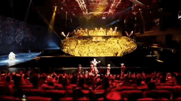 两军对峙2.gif