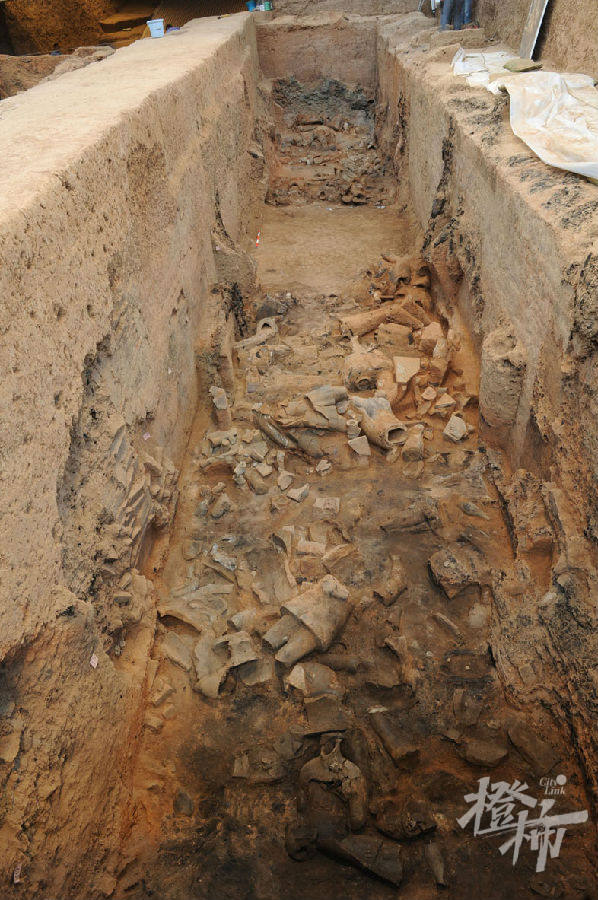 k9901陪葬坑.jpg