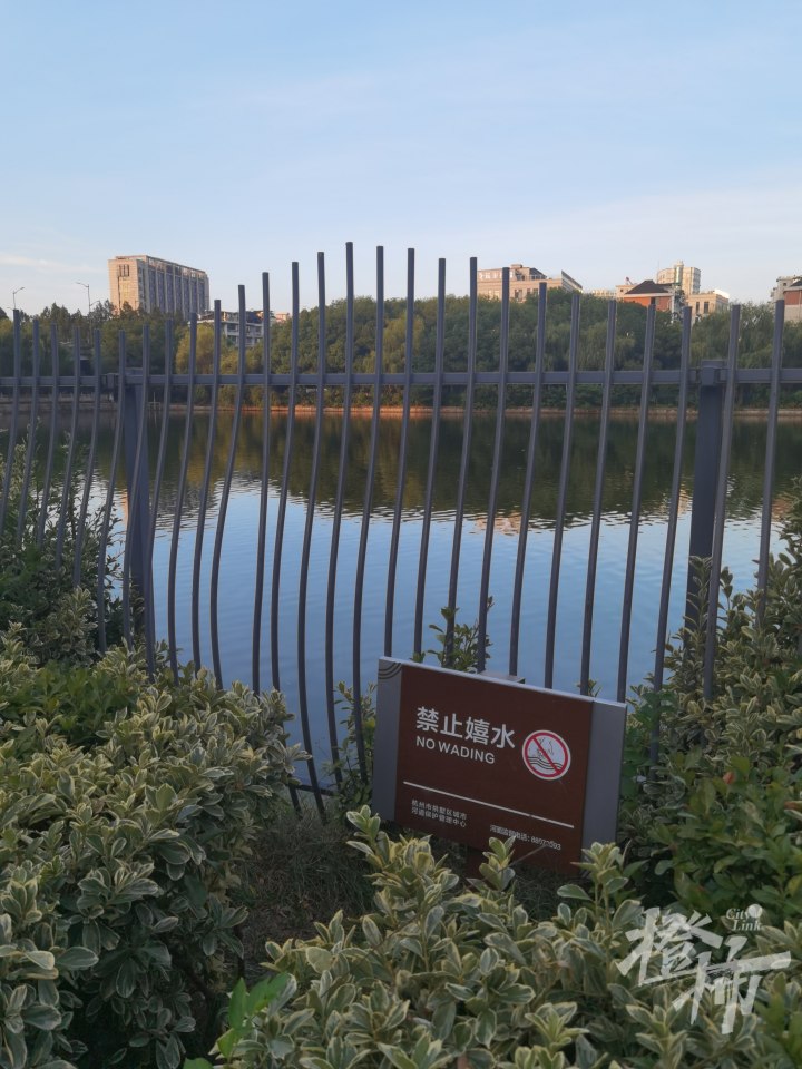 告示牌3.jpg