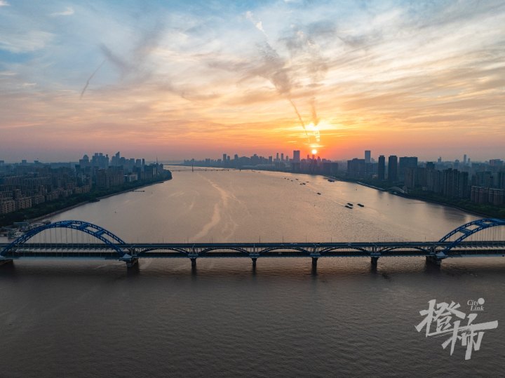 复兴大桥日出DJI_20240805052804_0625_D.jpg