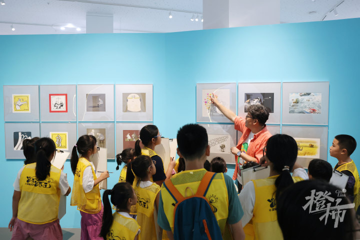 3 参观第三届中国现代幽默画大展 临摹喜爱作品 (1).JPG