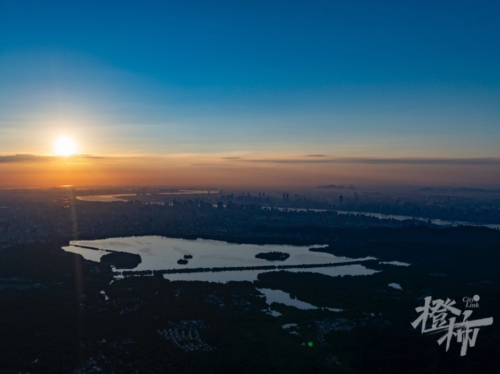 北高峰DJI_20240802053916_0210_D.jpg