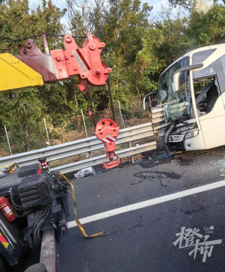 意大利车祸3.png