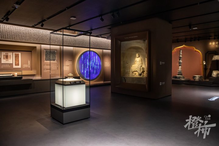 241010czq07 吴越文化博物馆，“吴越千秋——五代十国时期的东南乐土”展览。 记者 陈中秋 摄_调整大小.jpg