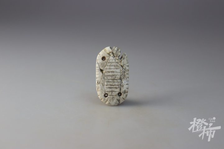 牌形玉饰.JPG