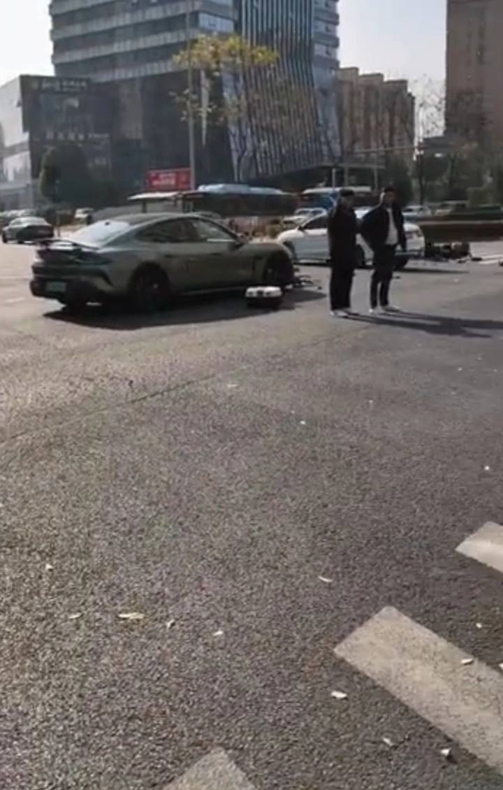 41ae84f0f251508e4226b05bf474298d.jpg