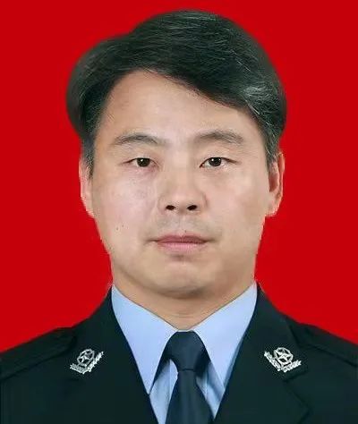 陈岩翔.jpg