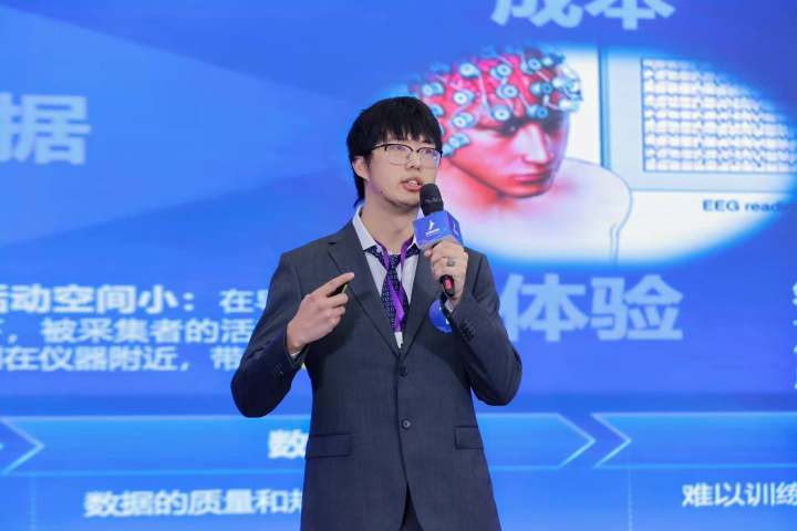 a6e7ccf500f122c8a5dc420d569b227c.jpg