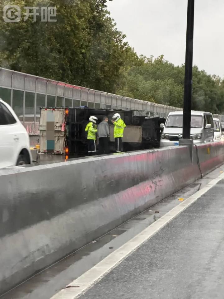 9a59b1c2cf12b42db2d302b02637b881.jpg